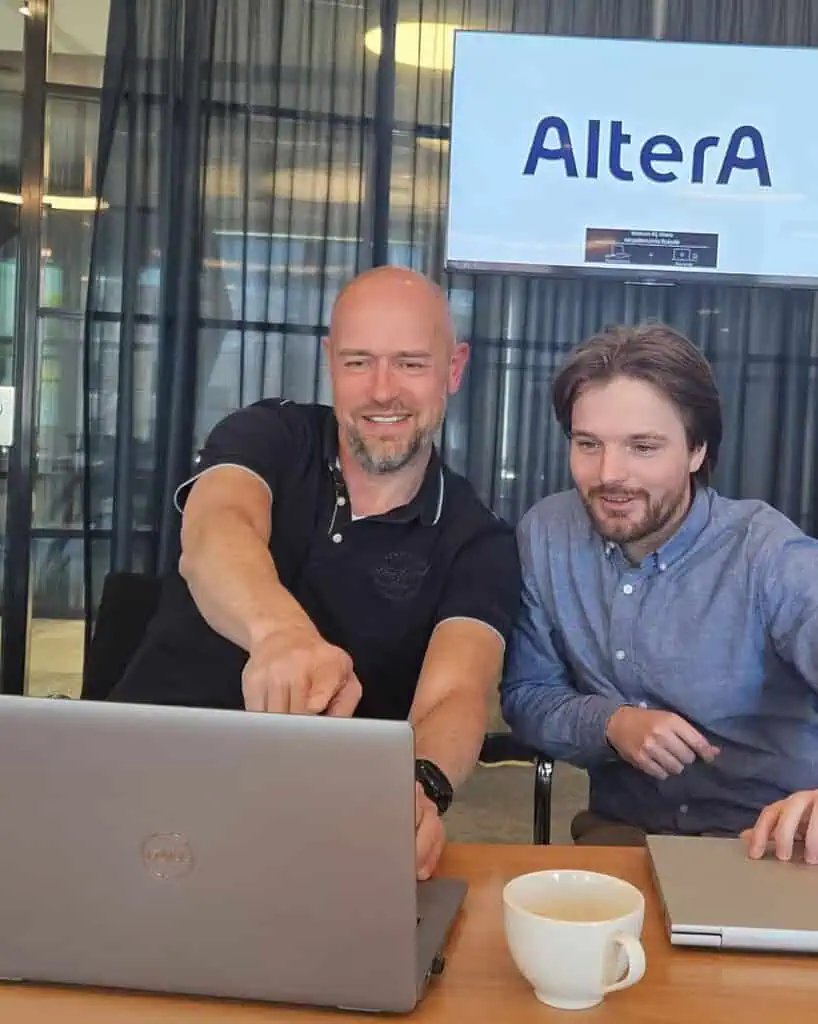 Review Altera Bryder