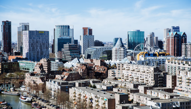 Aanzicht van Rotterdam voor interview Huub Wieleman Woonstad Rotterdam