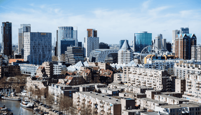 Aanzicht van Rotterdam voor interview Huub Wieleman Woonstad Rotterdam